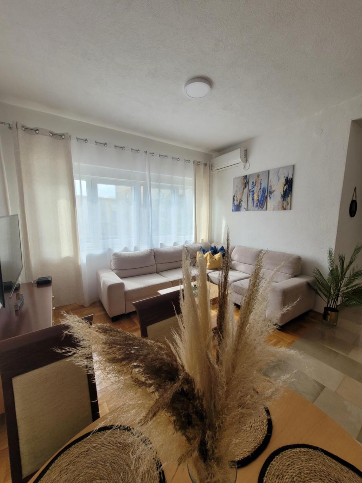 Apartman Natasa Trebinje Buitenkant foto